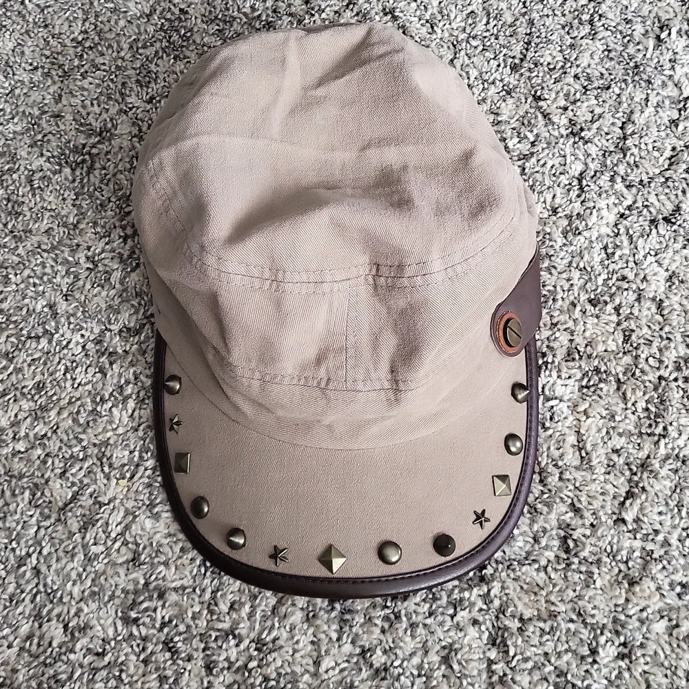Hat - Picture 2 of 5